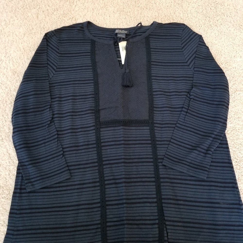 NWT Lucky Brand 3/4 top